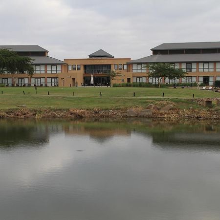Phakalane Golf Estate Hotel Resort Gaborone Eksteriør bilde