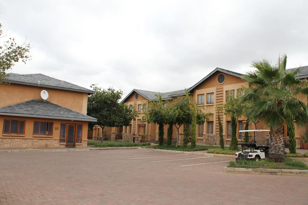 Phakalane Golf Estate Hotel Resort Gaborone Eksteriør bilde
