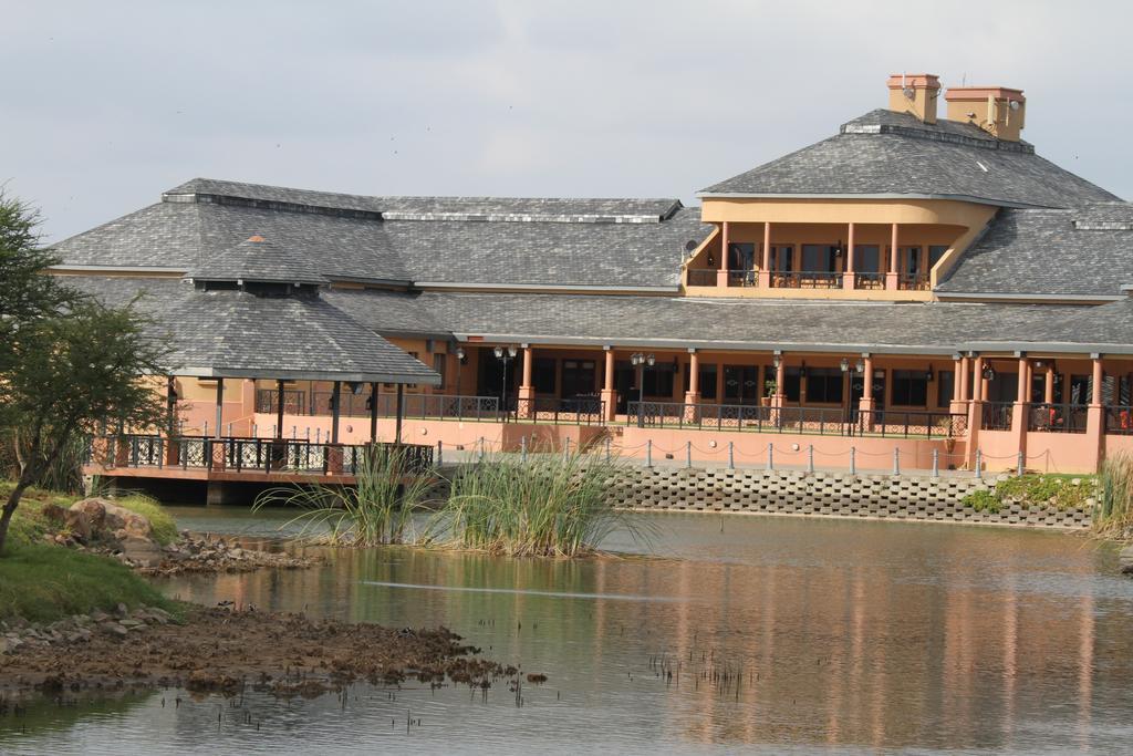 Phakalane Golf Estate Hotel Resort Gaborone Eksteriør bilde