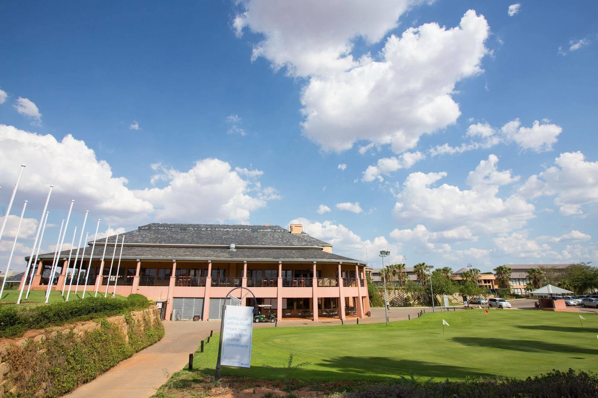 Phakalane Golf Estate Hotel Resort Gaborone Eksteriør bilde