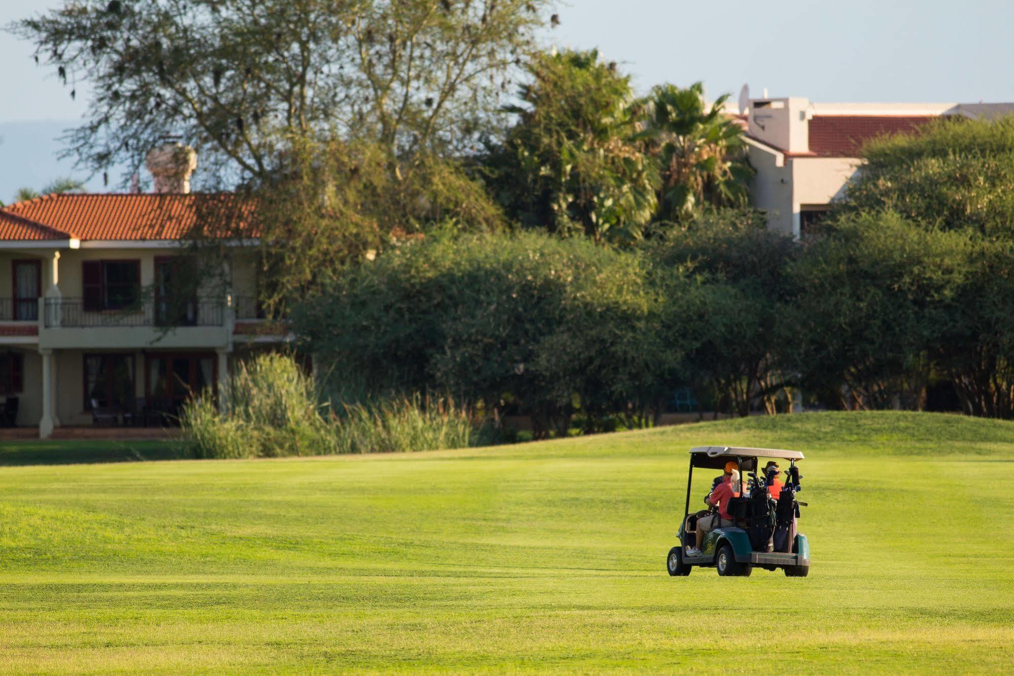 Phakalane Golf Estate Hotel Resort Gaborone Eksteriør bilde