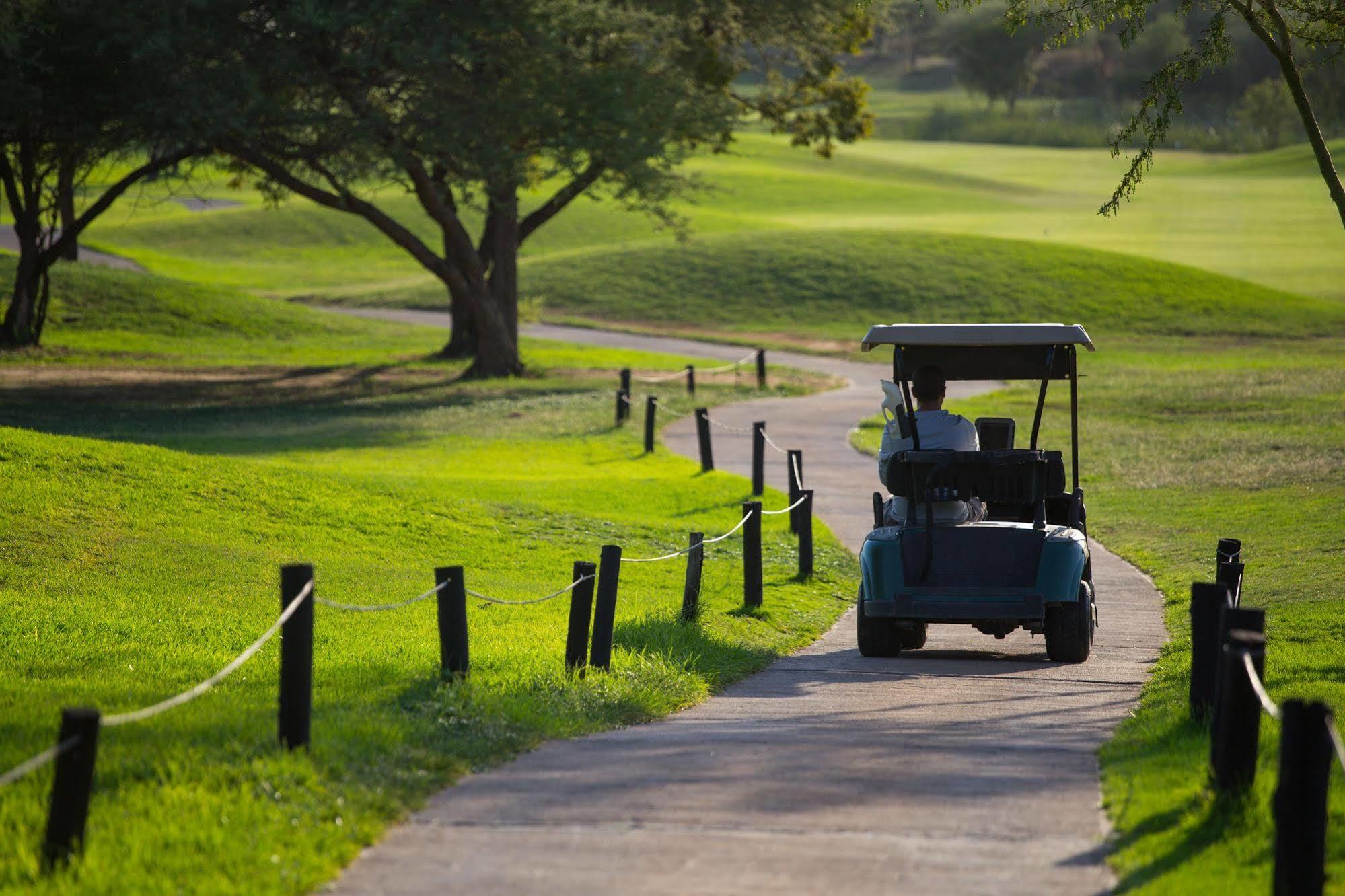 Phakalane Golf Estate Hotel Resort Gaborone Eksteriør bilde